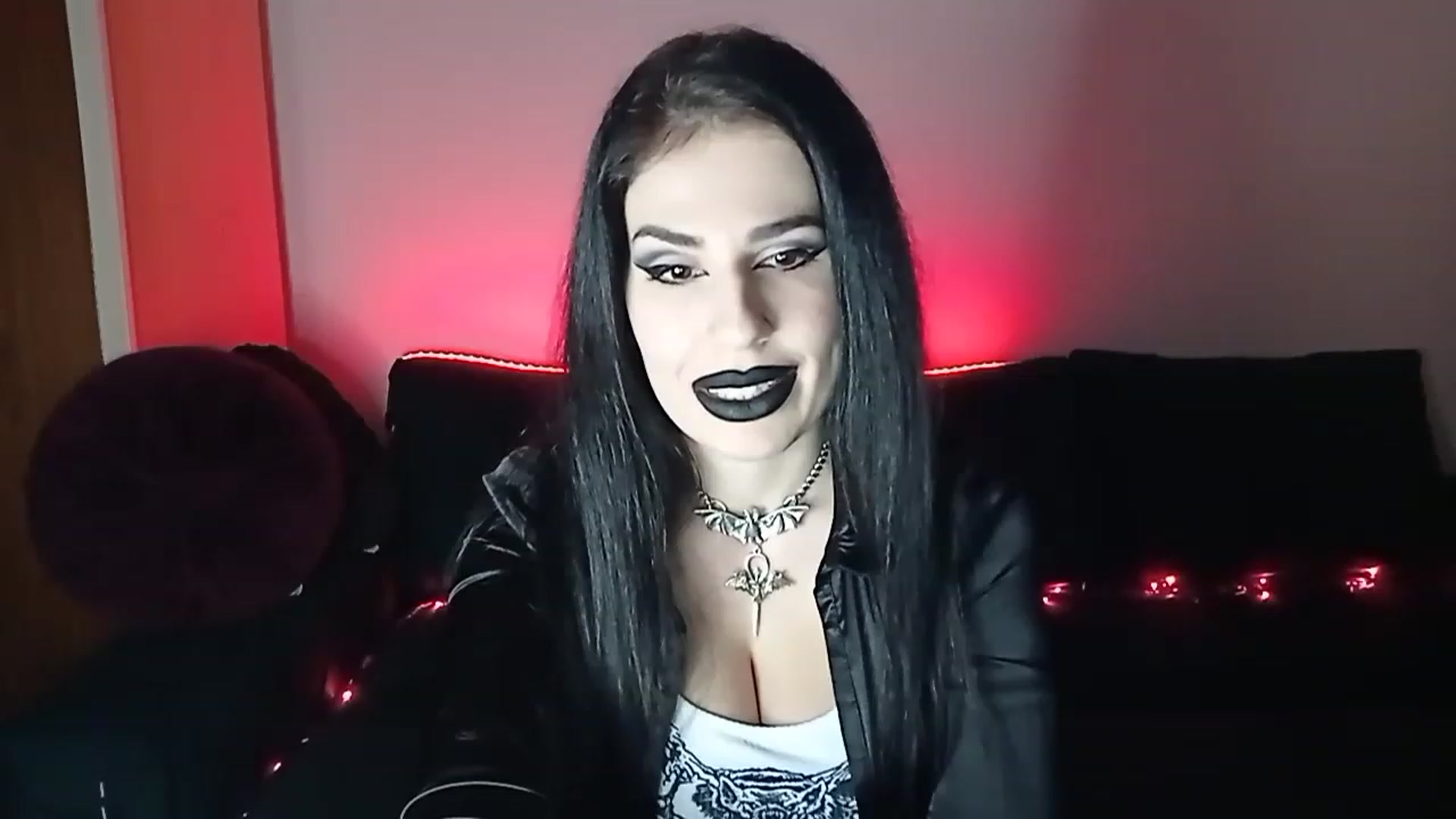 Gallery image thumbnail from Iron_Rose's myfreecams stream on, 02/03/2023, 15:30 image 11 of 20