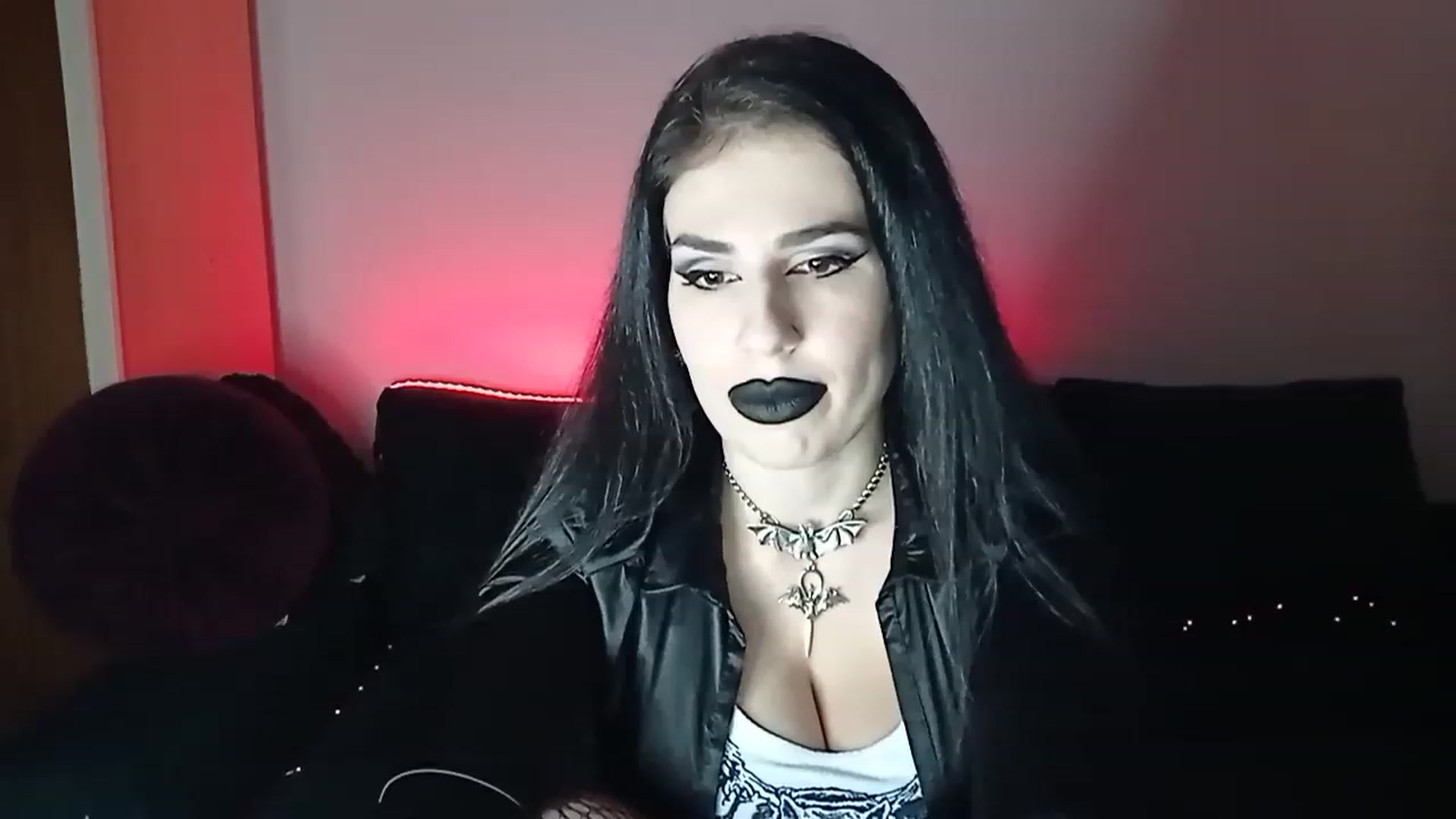 Gallery image thumbnail from Iron_Rose's myfreecams stream on, 02/03/2023, 16:00 image 17 of 20