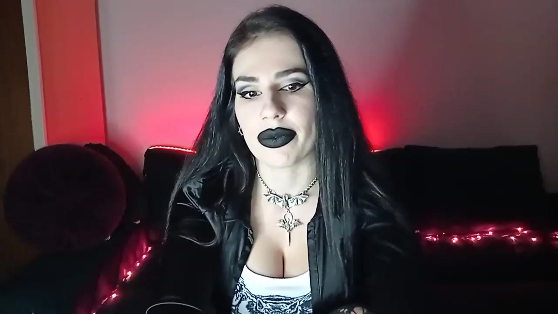 Gallery image thumbnail from Iron_Rose's myfreecams stream on, 02/03/2023, 16:00 image 7 of 20