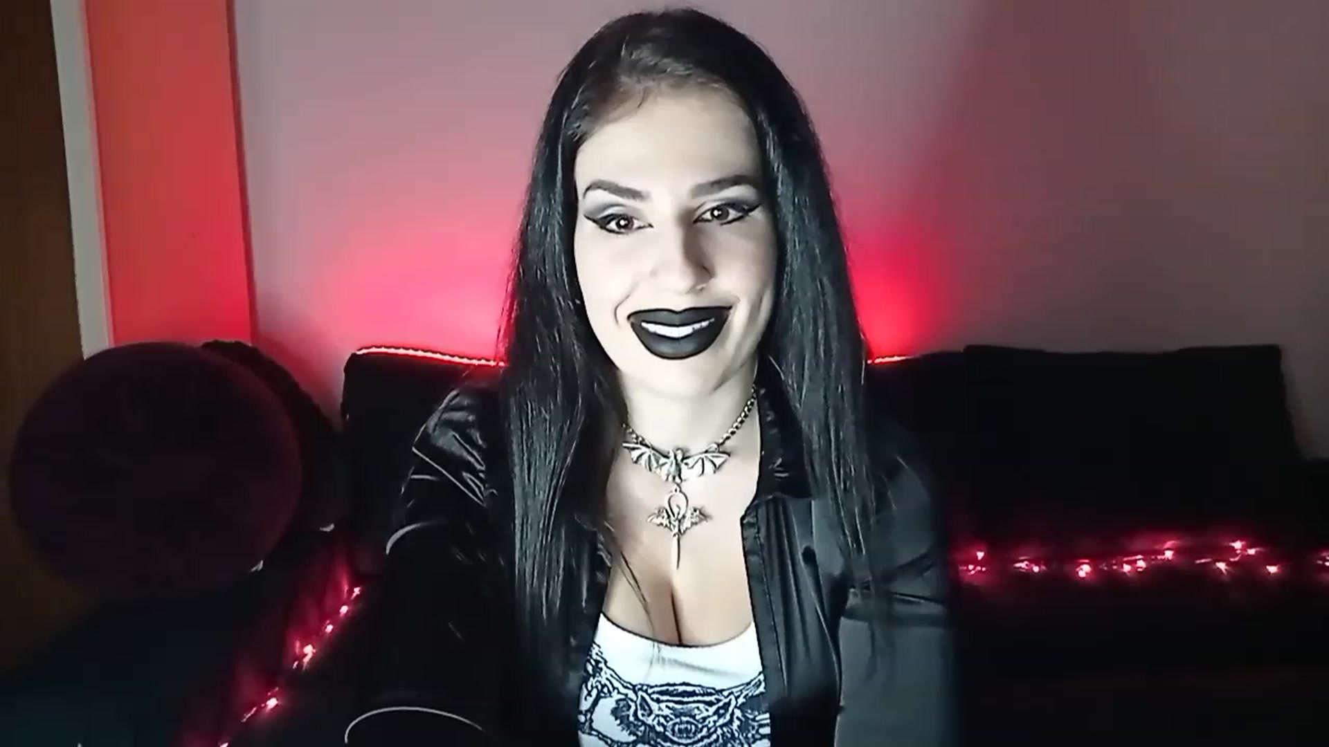 Gallery image thumbnail from Iron_Rose's myfreecams stream on, 02/03/2023, 16:00 image 11 of 20