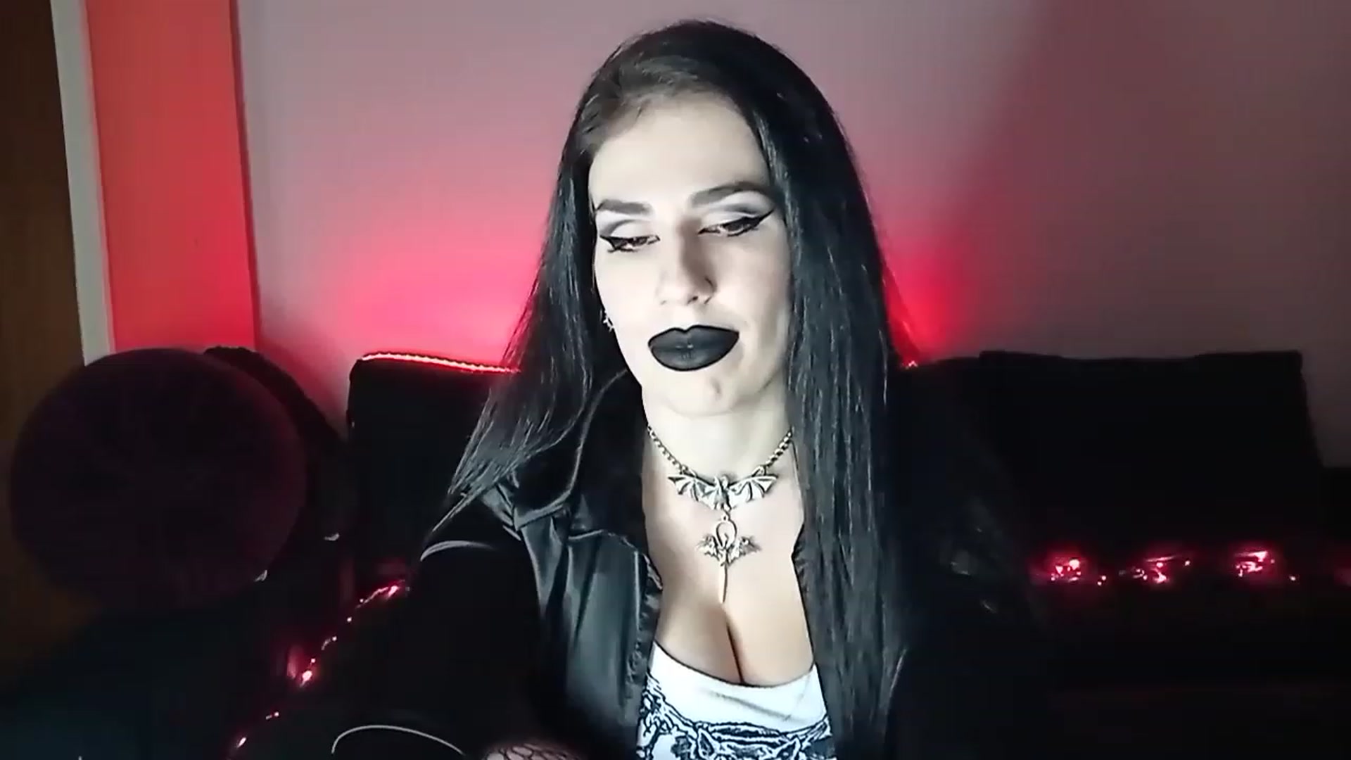 Gallery image thumbnail from Iron_Rose's myfreecams stream on, 02/03/2023, 16:00 image 13 of 20