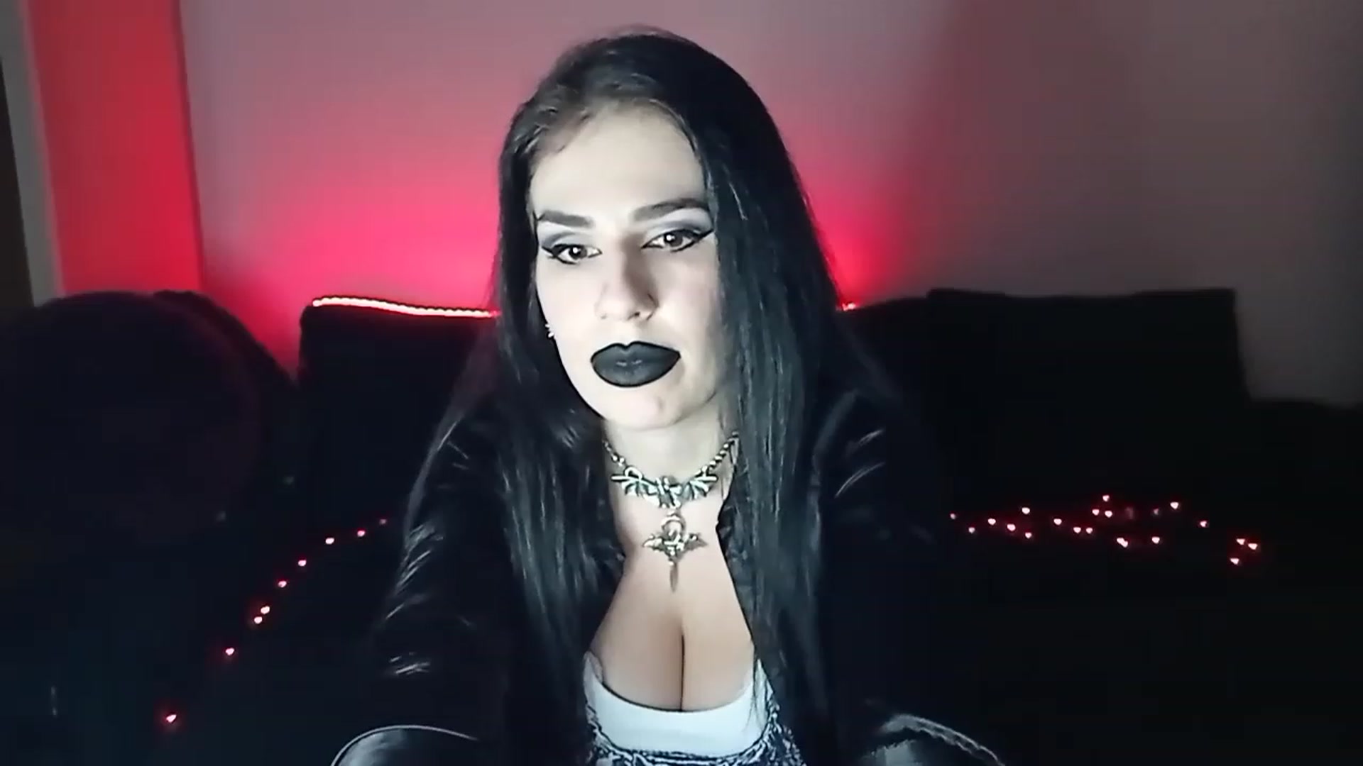 Gallery image thumbnail from Iron_Rose's myfreecams stream on, 02/03/2023, 17:18 image 8 of 20