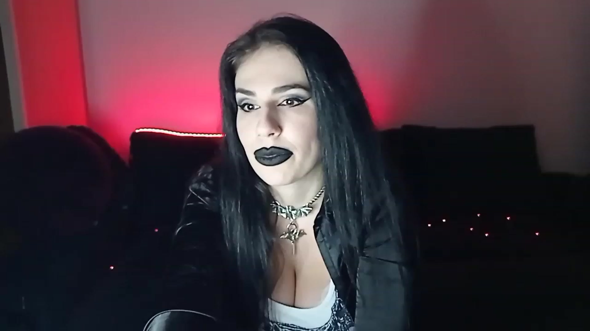 Gallery image thumbnail from Iron_Rose's myfreecams stream on, 02/03/2023, 17:18 image 10 of 20