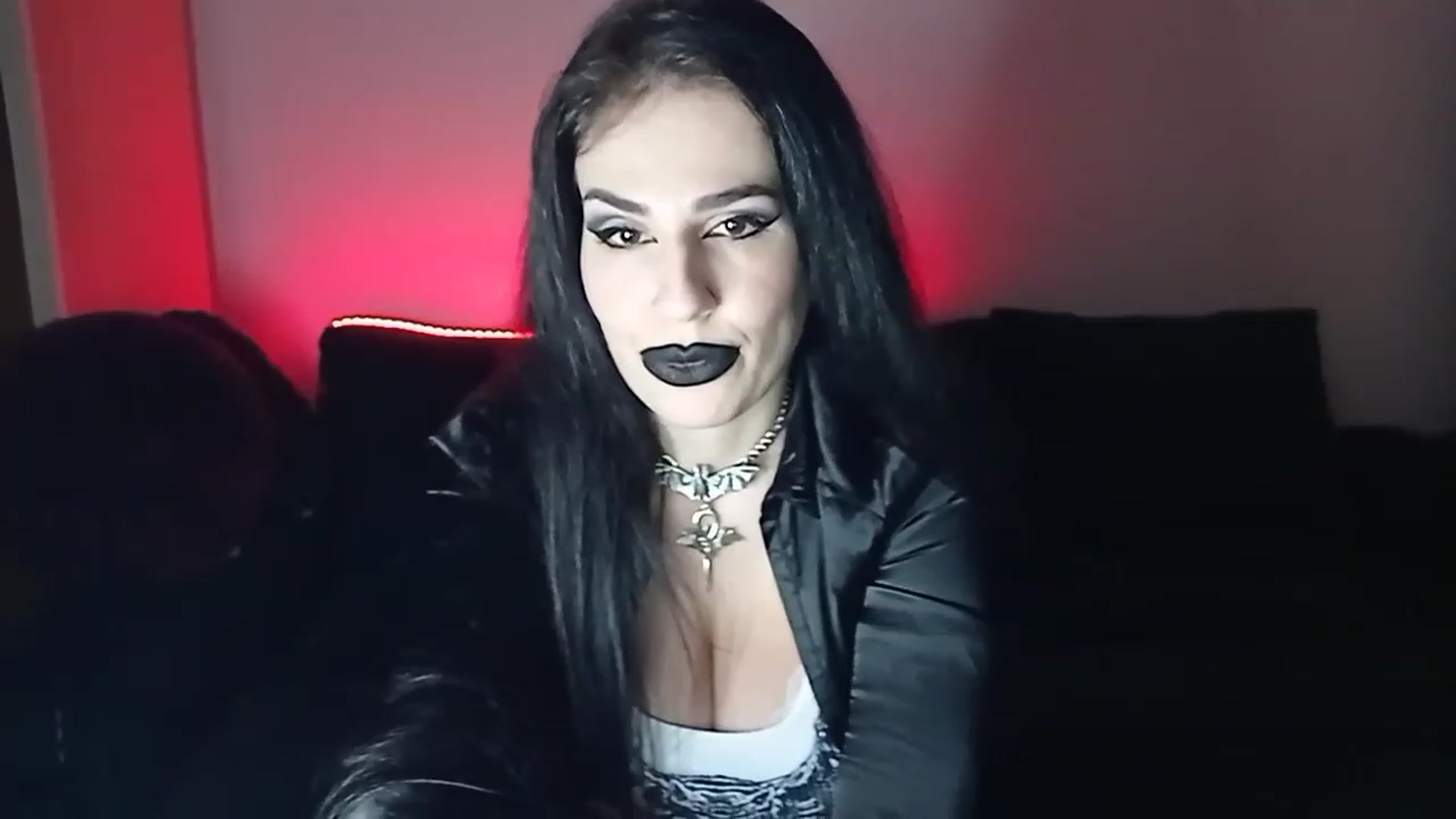 Gallery image thumbnail from Iron_Rose's myfreecams stream on, 02/03/2023, 17:18 image 12 of 20