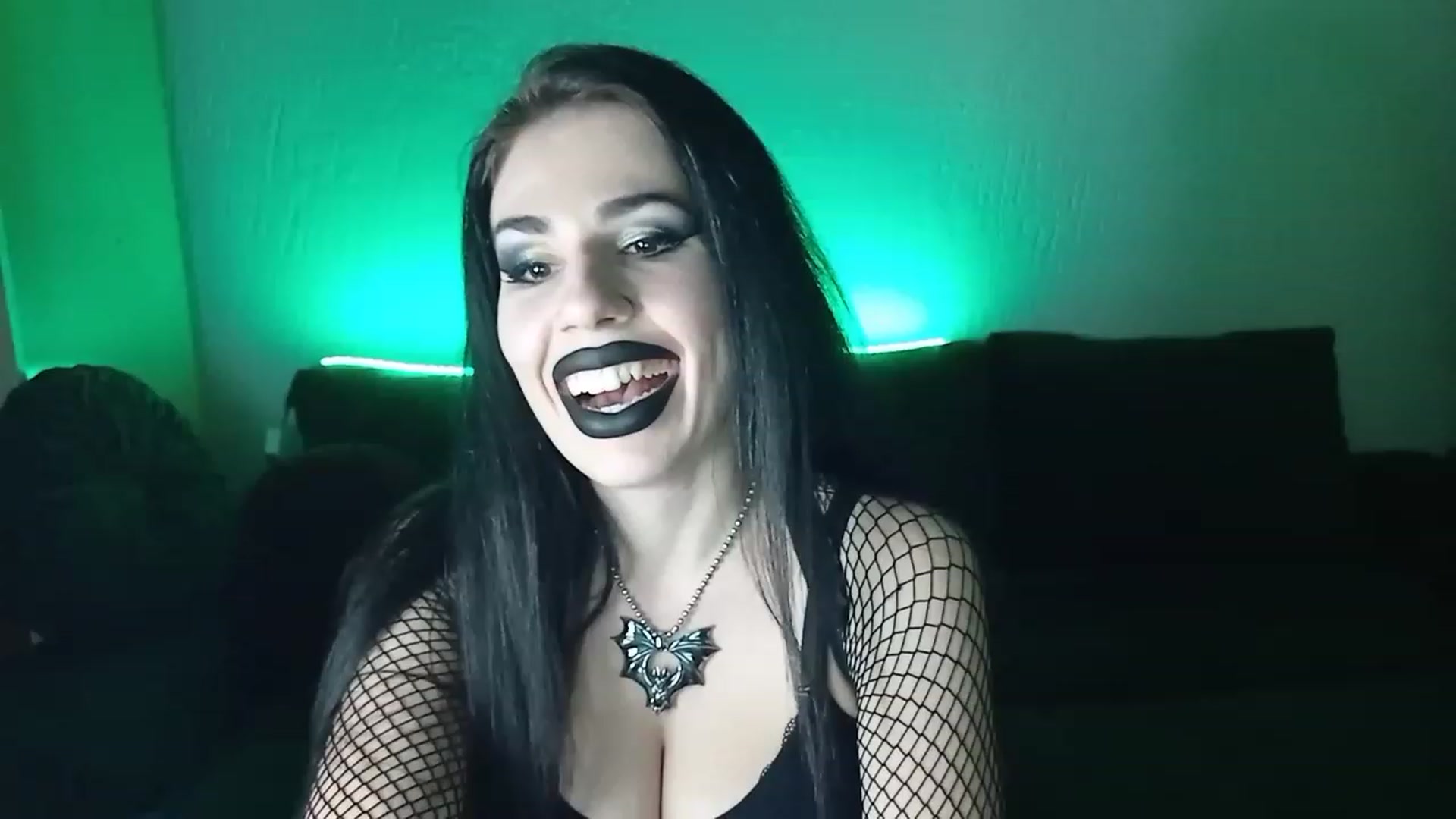 Gallery image thumbnail from Iron_Rose's myfreecams stream on, 02/06/2023, 17:23 image 16 of 20