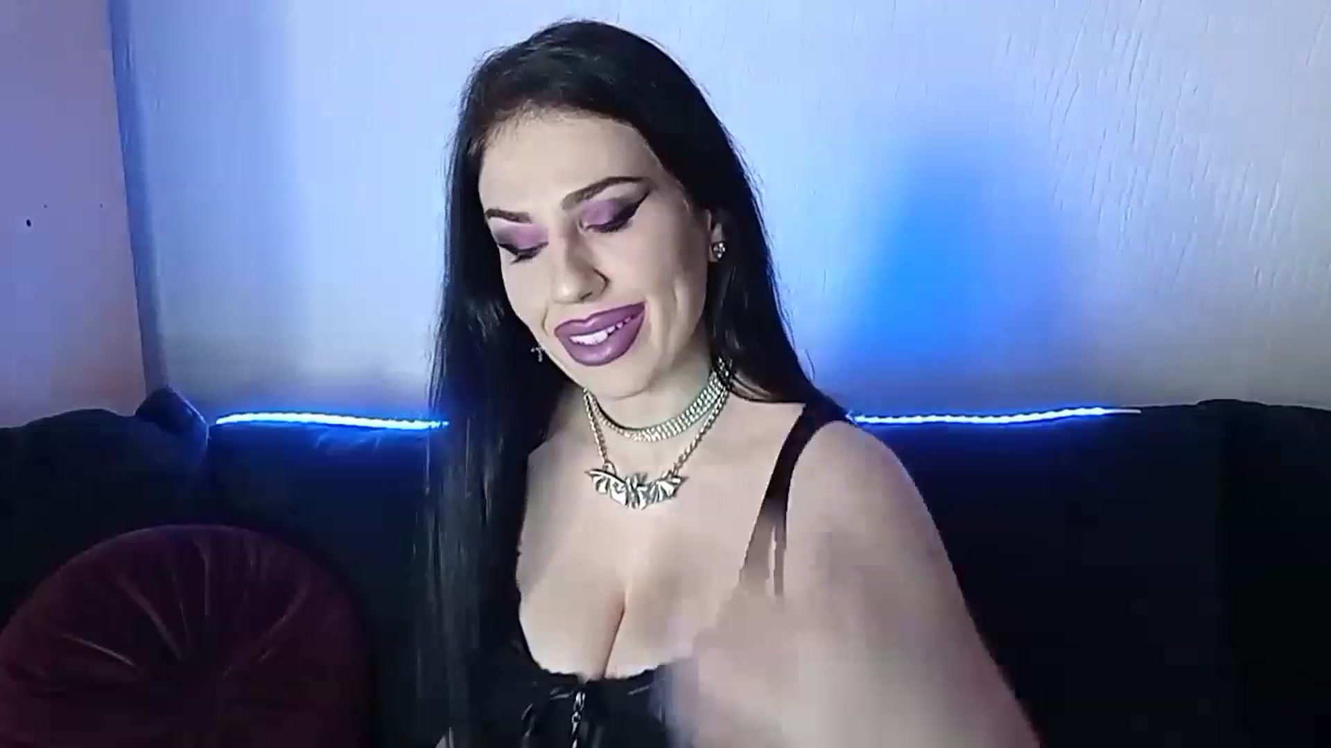 Gallery image thumbnail from Iron_Rose's myfreecams stream on, 03/22/2023, 13:33 image 16 of 20