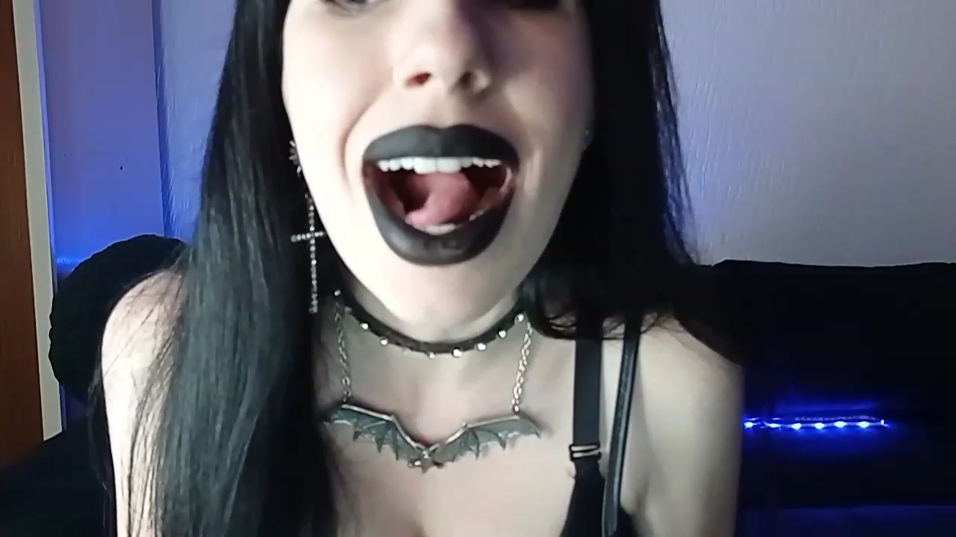 Gallery image thumbnail from Iron_Rose's myfreecams stream on, 07/17/2023, 13:54 image 2 of 20