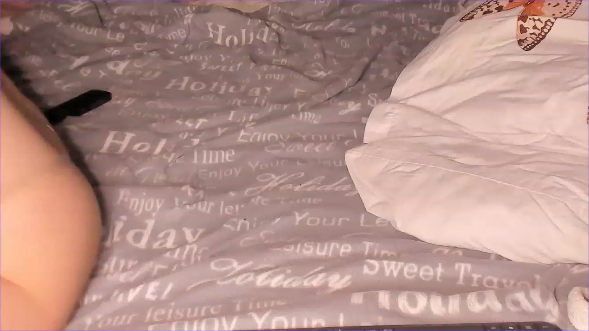 Gallery image thumbnail from Irrenehotgirl's myfreecams stream on, 04/19/2023, 24:09 image 10 of 20