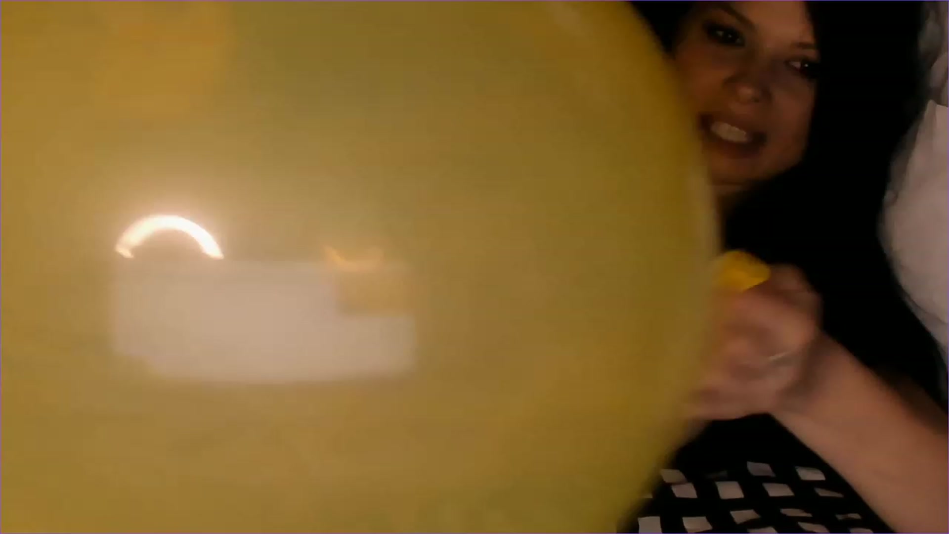 Gallery image thumbnail from Irrenehotgirl's myfreecams stream on, 06/11/2023, 13:03 image 10 of 20
