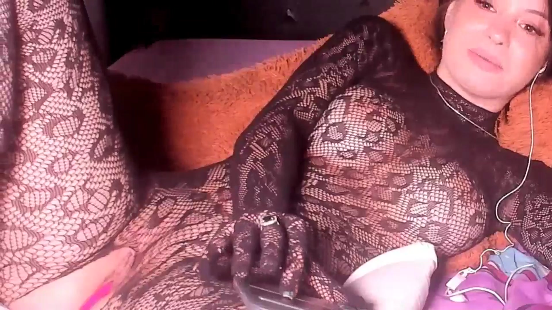 Gallery image thumbnail from Irrenehotgirl's myfreecams stream on, 10/18/2025, 24:00 image 16 of 20