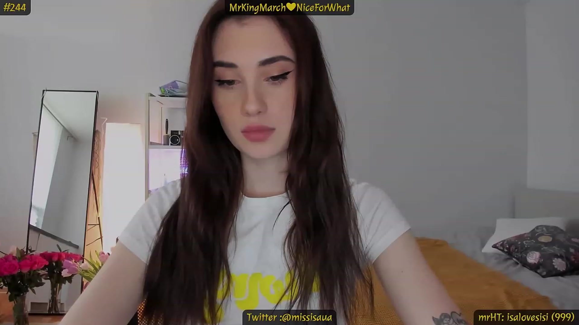 Gallery image thumbnail from IsaInLove's myfreecams stream on, 03/27/2023, 21:18 image 14 of 20