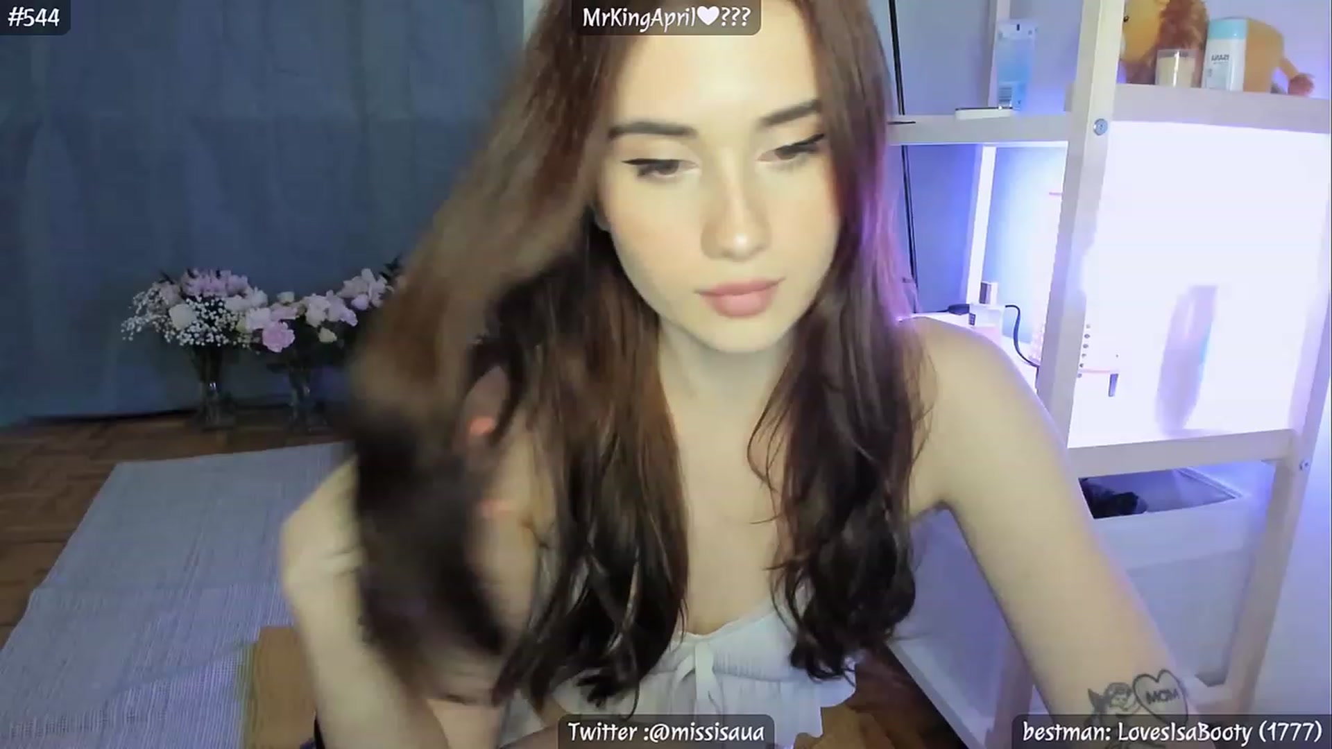 Gallery image thumbnail from IsaInLove's myfreecams stream on, 04/01/2023, 21:22 image 10 of 20