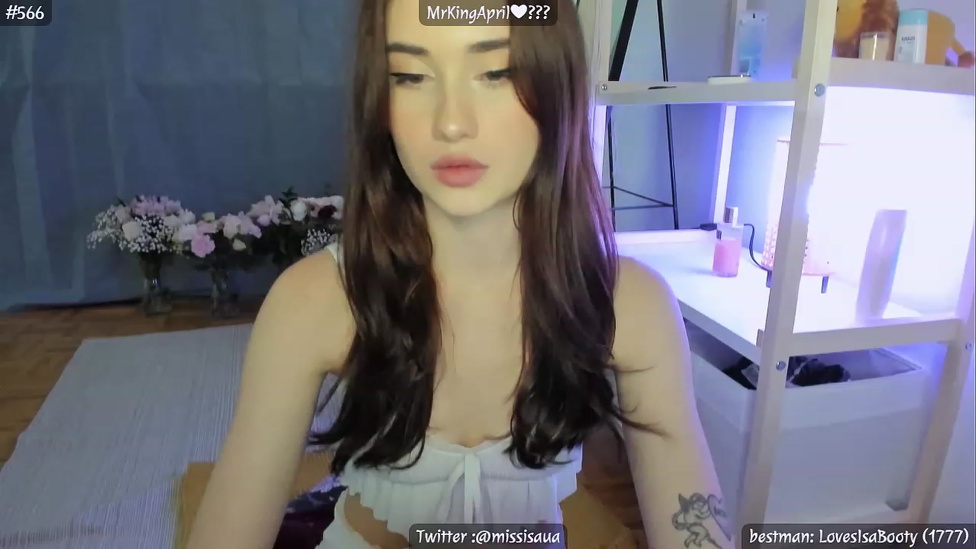 Gallery image thumbnail from IsaInLove's myfreecams stream on, 04/01/2023, 21:22 image 8 of 20