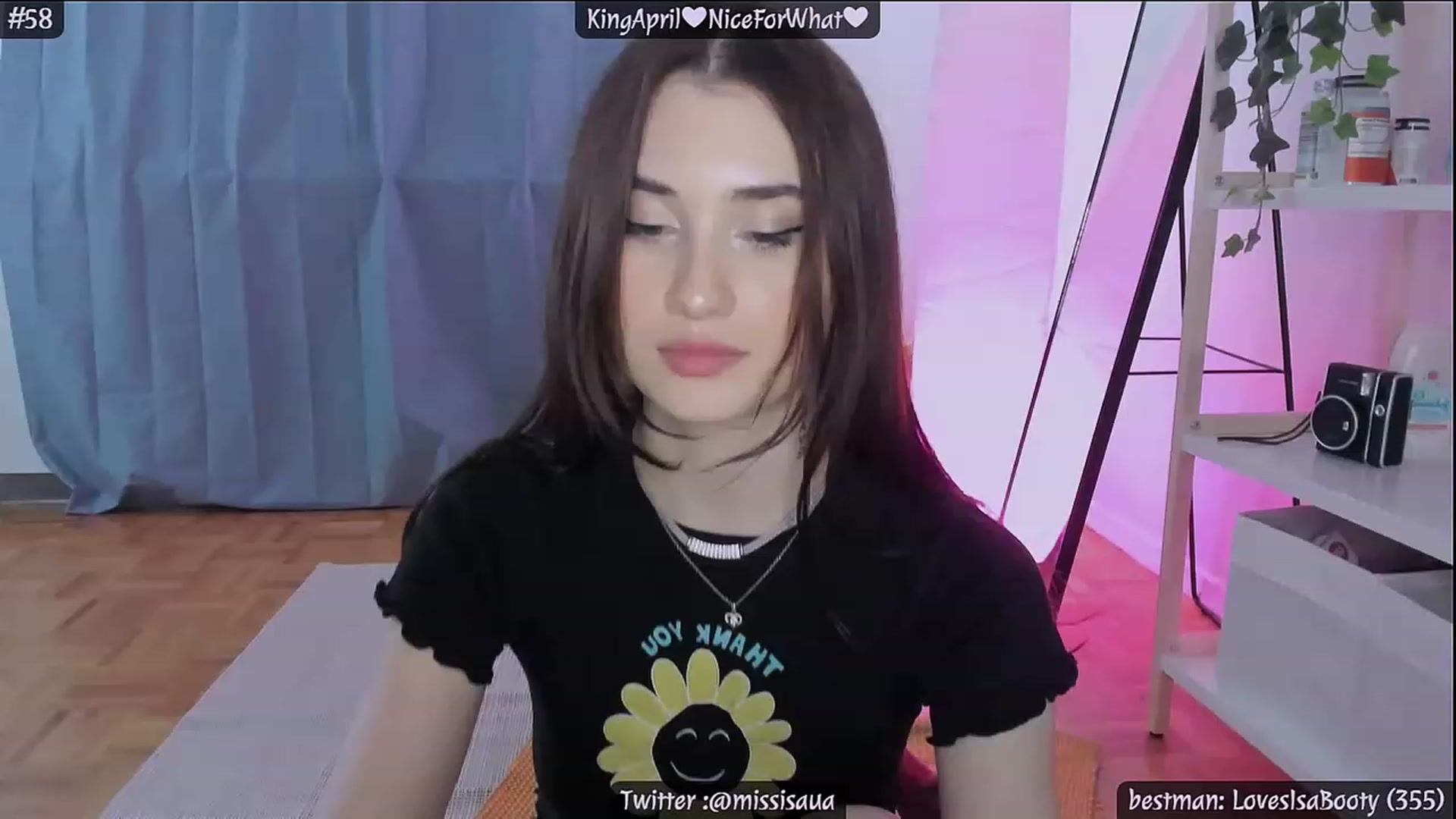 Gallery image thumbnail from IsaInLove's myfreecams stream on, 04/06/2023, 21:12 image 13 of 20