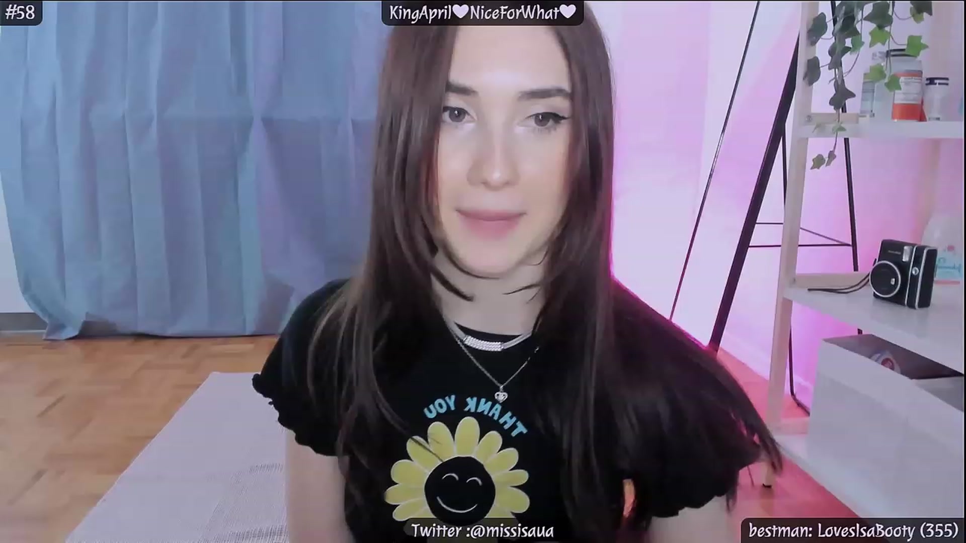Gallery image thumbnail from IsaInLove's myfreecams stream on, 04/06/2023, 21:12 image 12 of 20