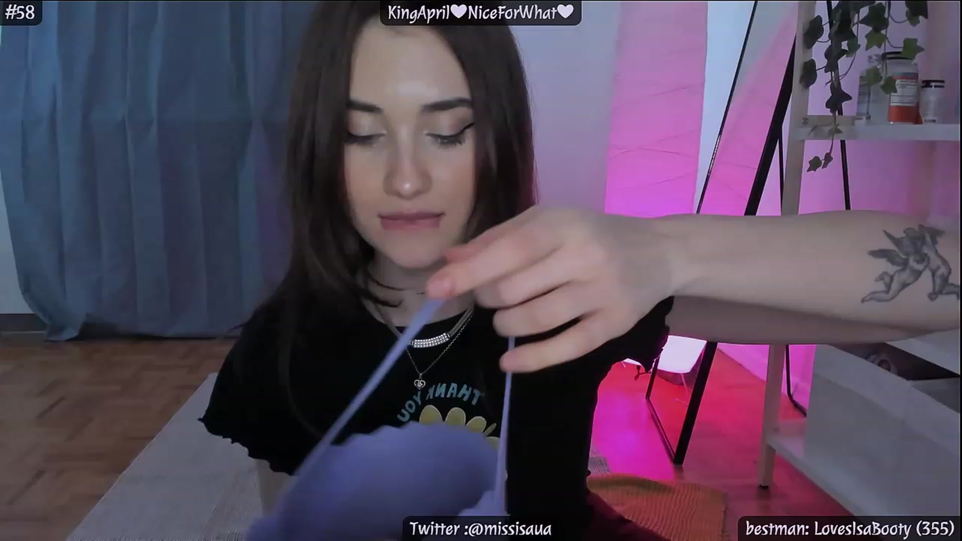 Gallery image thumbnail from IsaInLove's myfreecams stream on, 04/06/2023, 21:12 image 15 of 20
