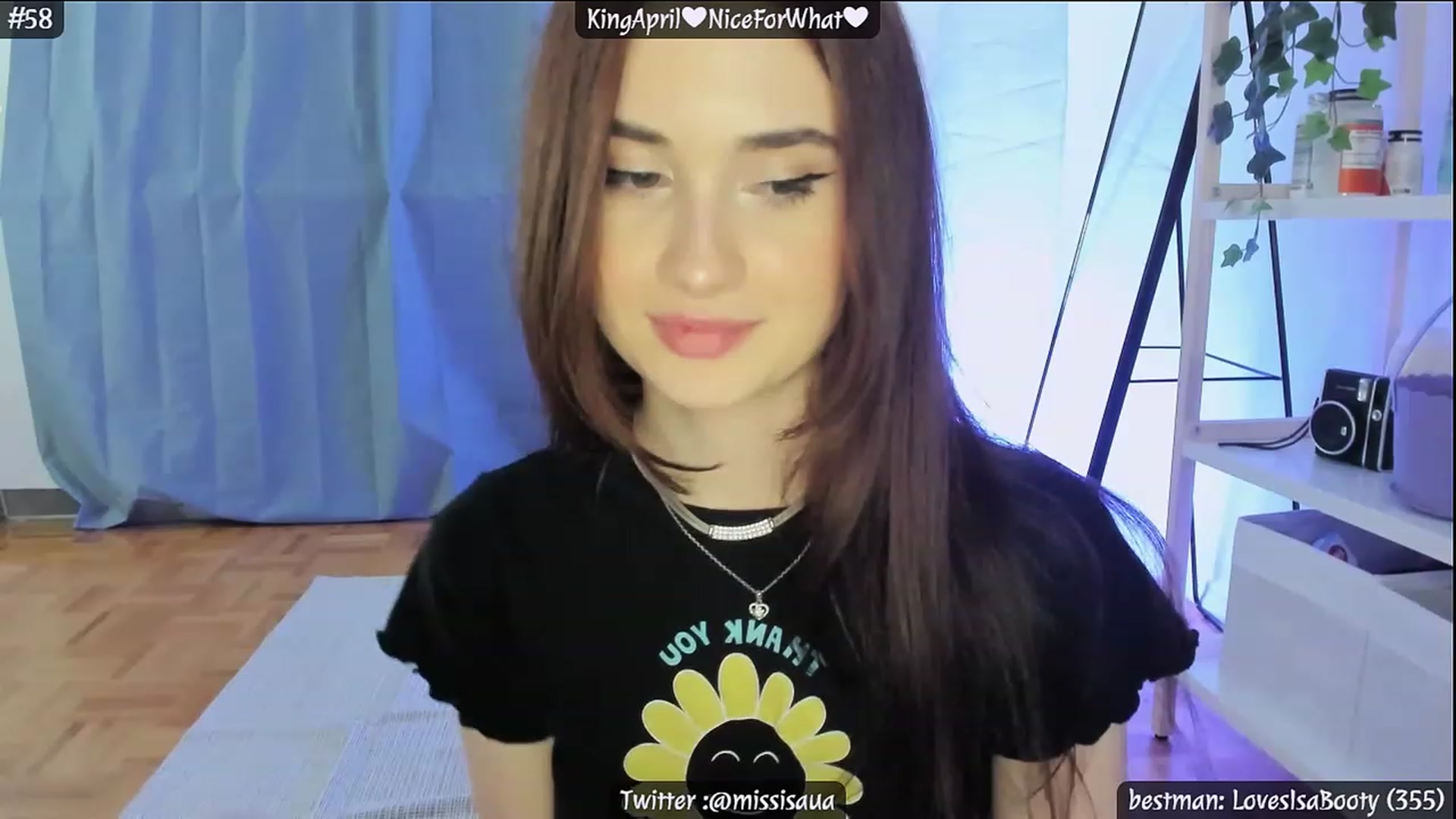 Gallery image thumbnail from IsaInLove's myfreecams stream on, 04/07/2023, 24:03 image 4 of 20