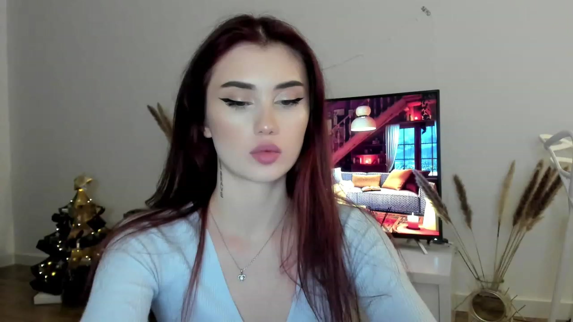 Gallery image thumbnail from IsaPeach's myfreecams stream on, 11/15/2022, 01:00 image 10 of 20