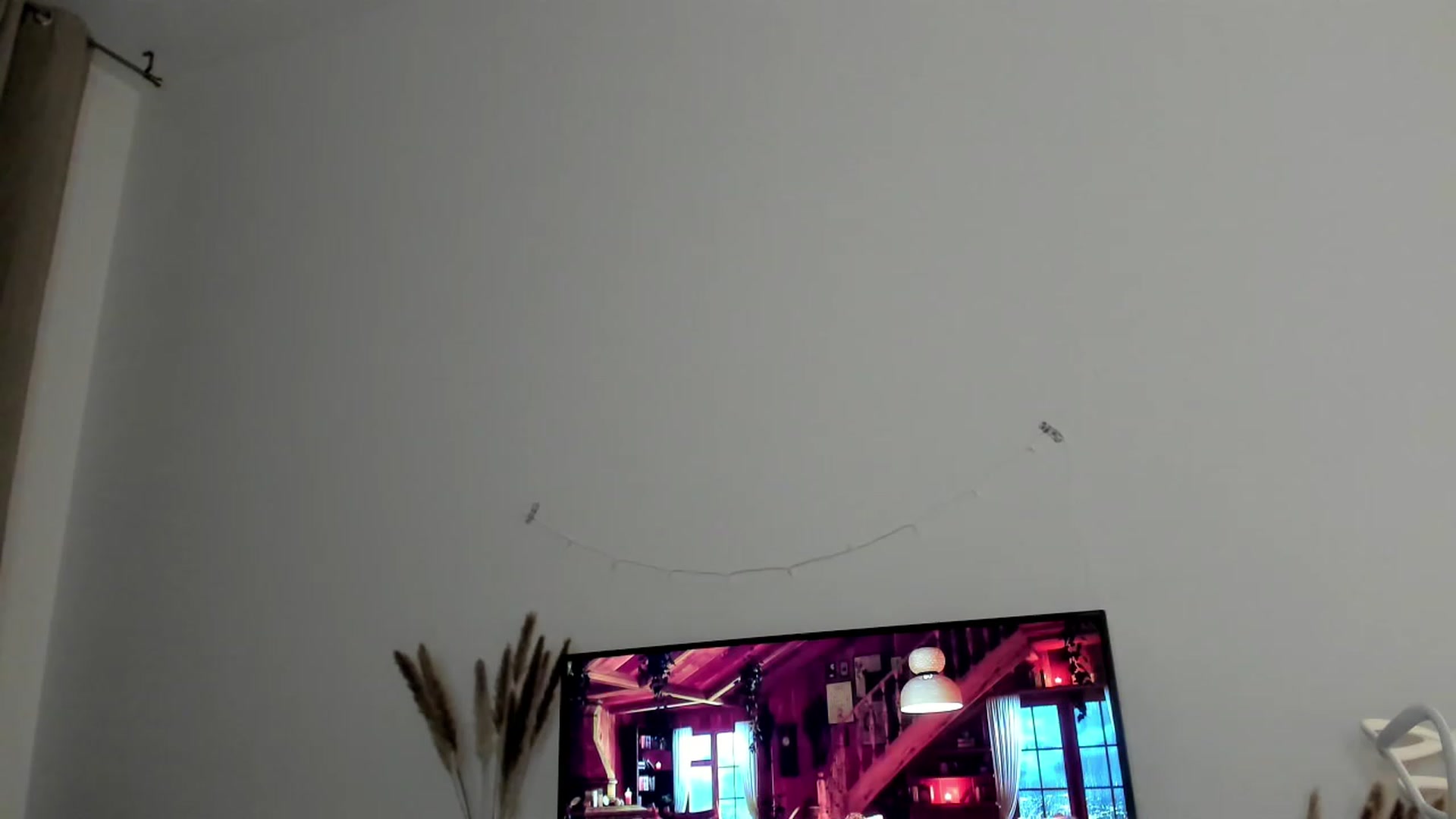 Gallery image thumbnail from IsaPeach's myfreecams stream on, 11/15/2022, 01:00 image 9 of 20