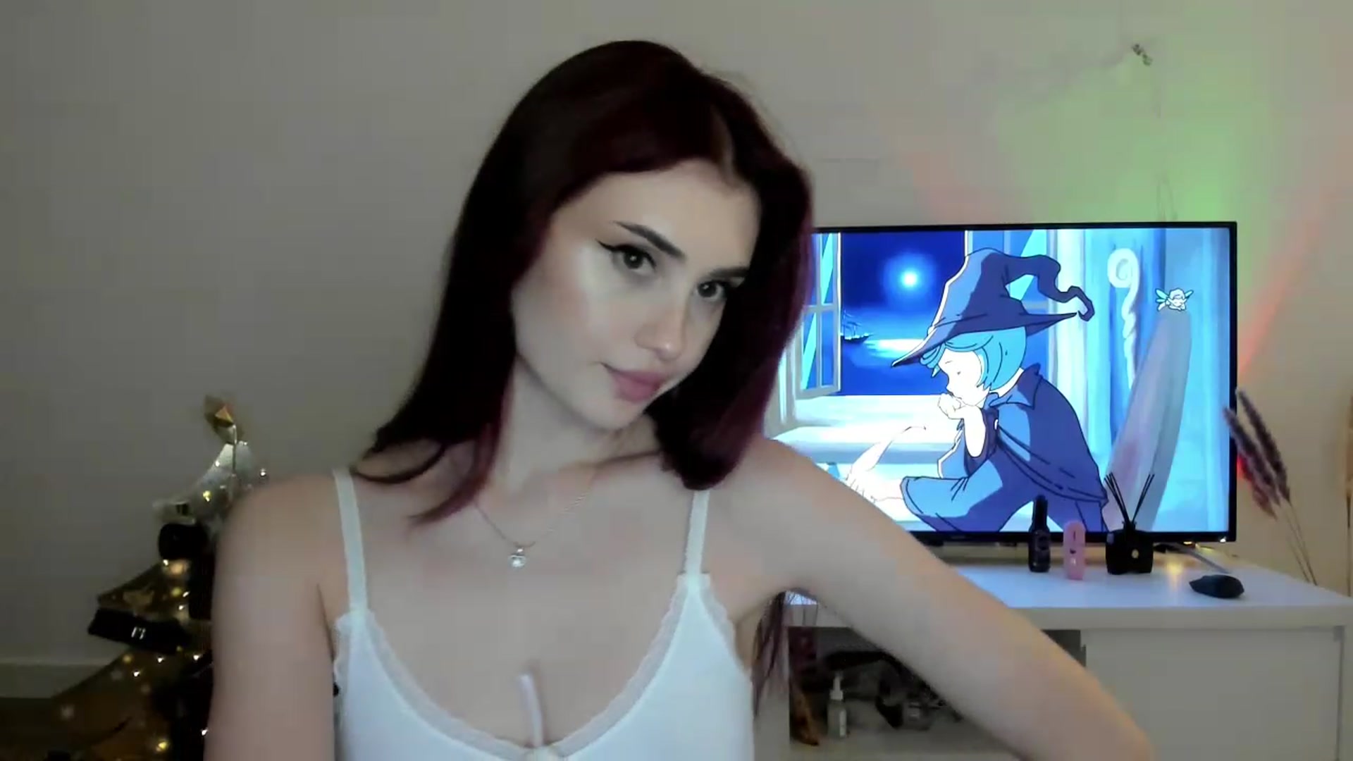 Gallery image thumbnail from IsaPeach's myfreecams stream on, 11/15/2022, 22:06 image 5 of 20
