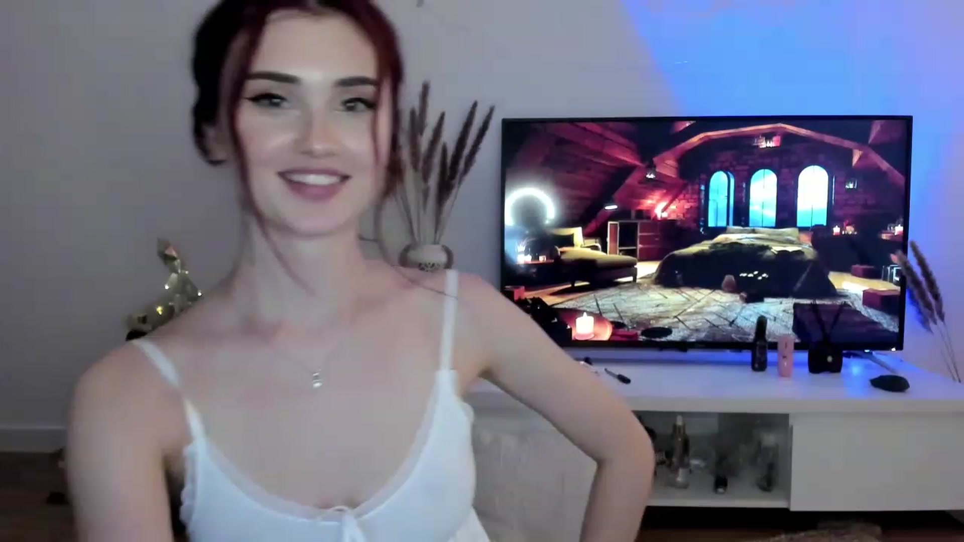 Gallery image thumbnail from IsaPeach's myfreecams stream on, 11/15/2022, 23:24 image 12 of 20