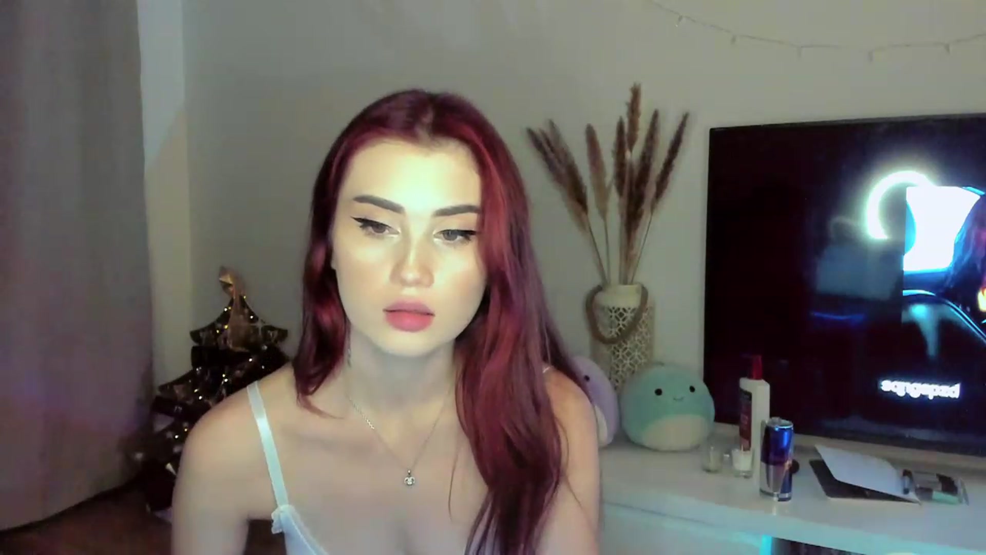Gallery image thumbnail from IsaPeach's myfreecams stream on, 11/21/2022, 21:43 image 20 of 20