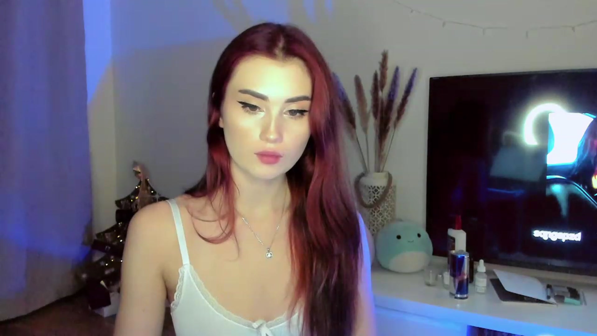 Gallery image thumbnail from IsaPeach's myfreecams stream on, 11/21/2022, 21:43 image 18 of 20