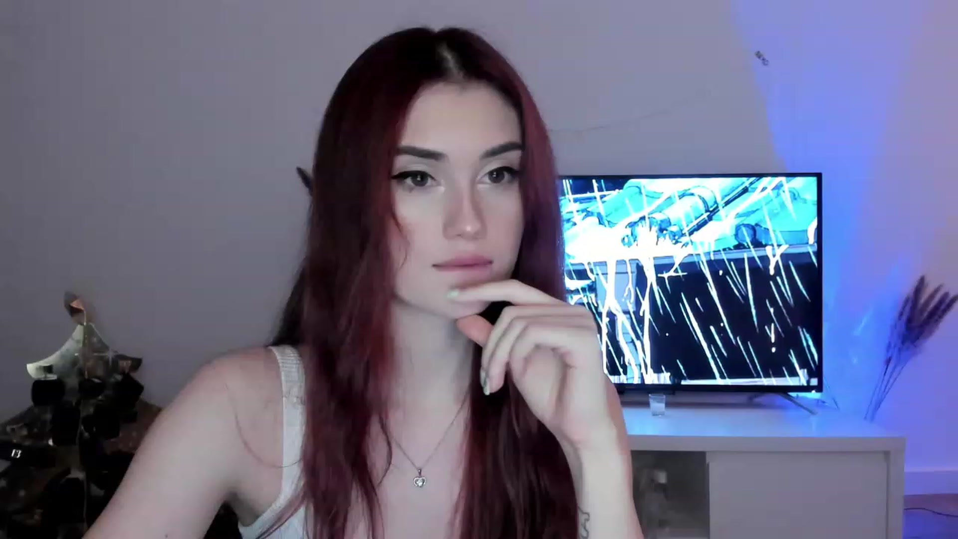 Gallery image thumbnail from IsaPeach's myfreecams stream on, 11/23/2022, 21:29 image 2 of 20