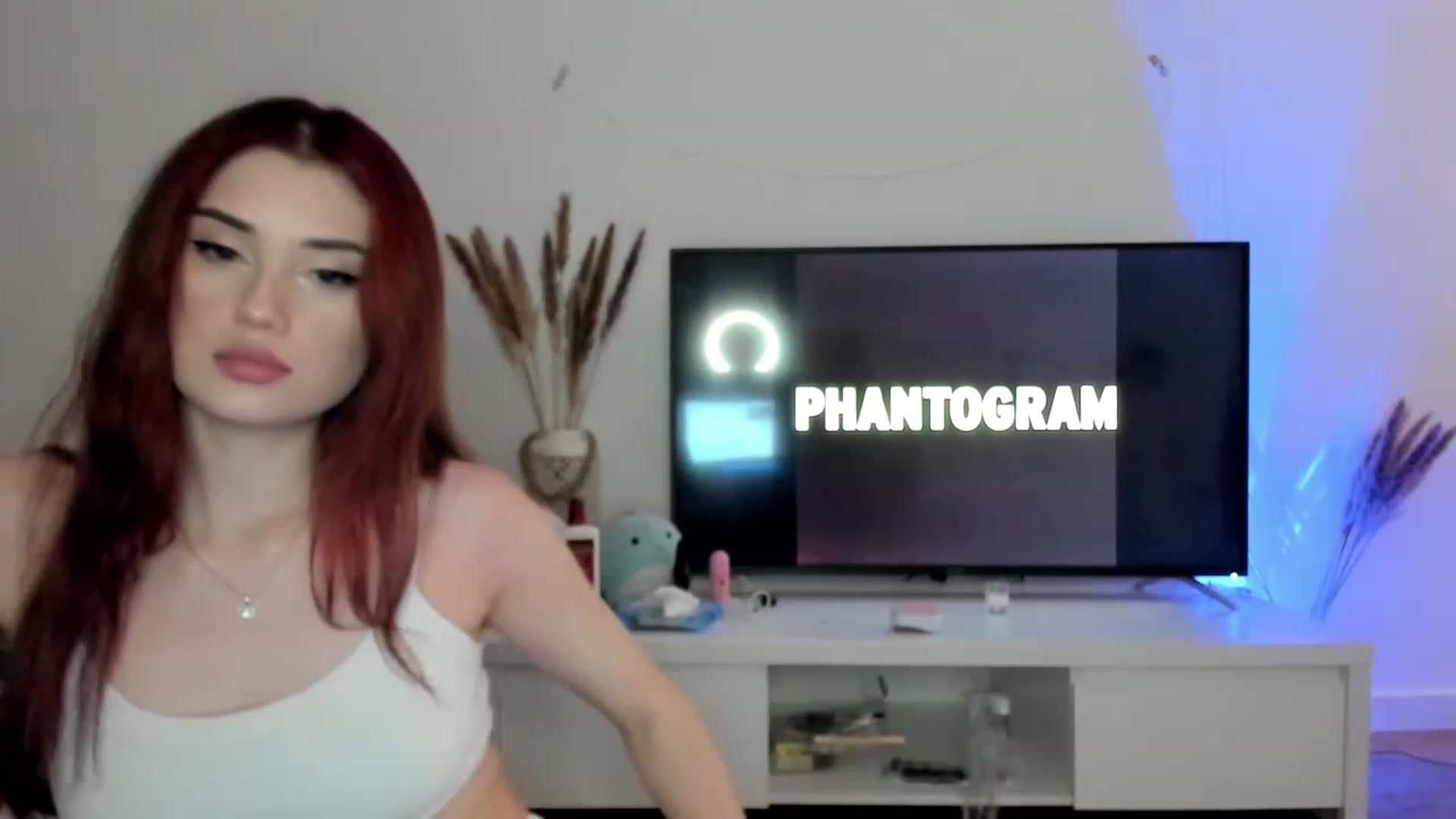 Gallery image thumbnail from IsaPeach's myfreecams stream on, 11/23/2022, 21:29 image 5 of 20