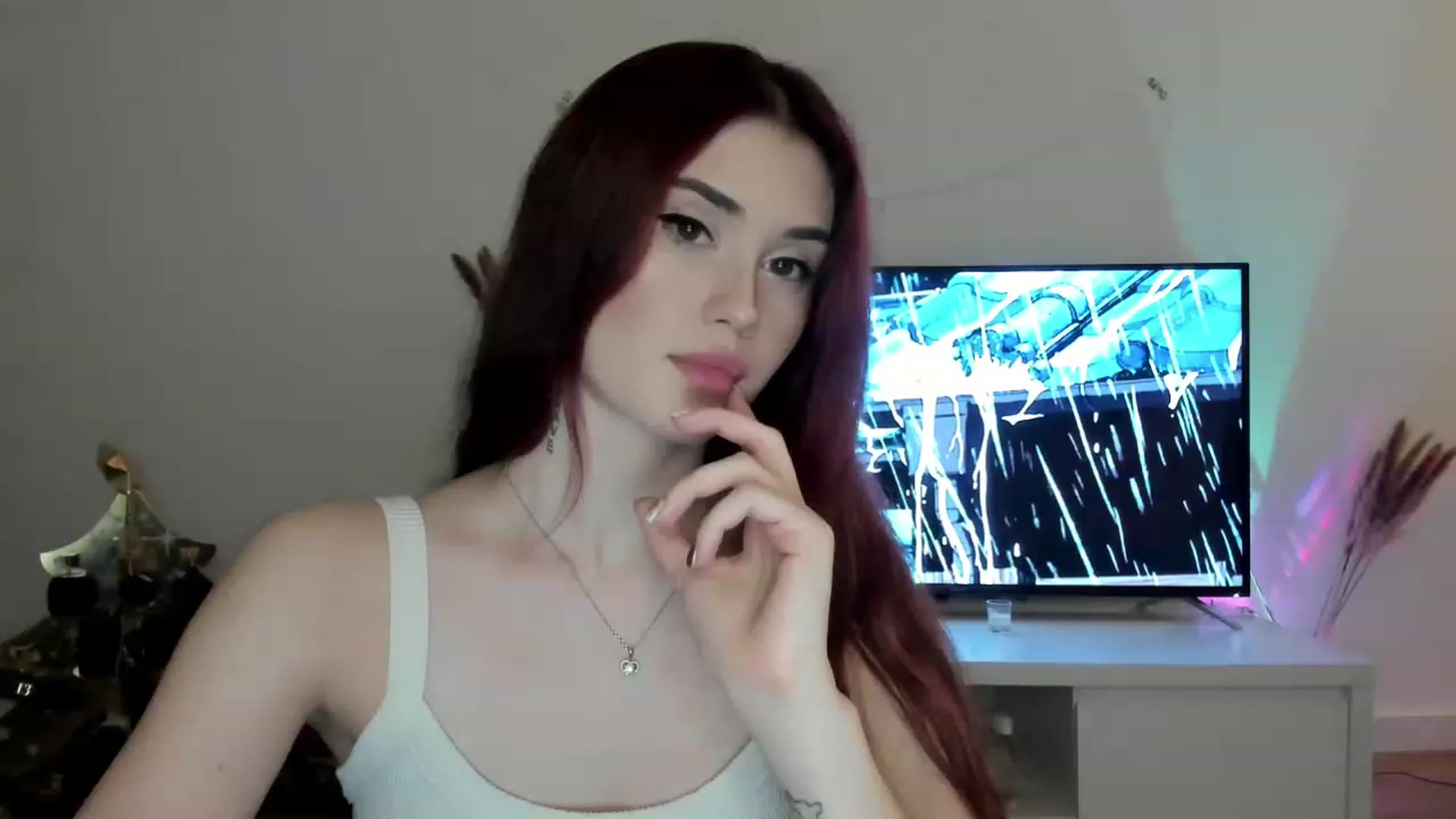 Gallery image thumbnail from IsaPeach's myfreecams stream on, 11/23/2022, 21:29 image 1 of 20
