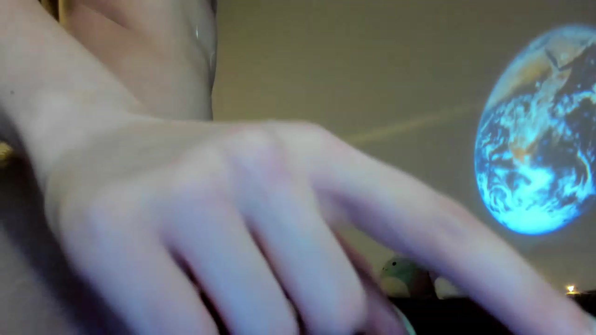 Gallery image thumbnail from IsaPeach's myfreecams stream on, 11/28/2022, 01:38 image 17 of 20
