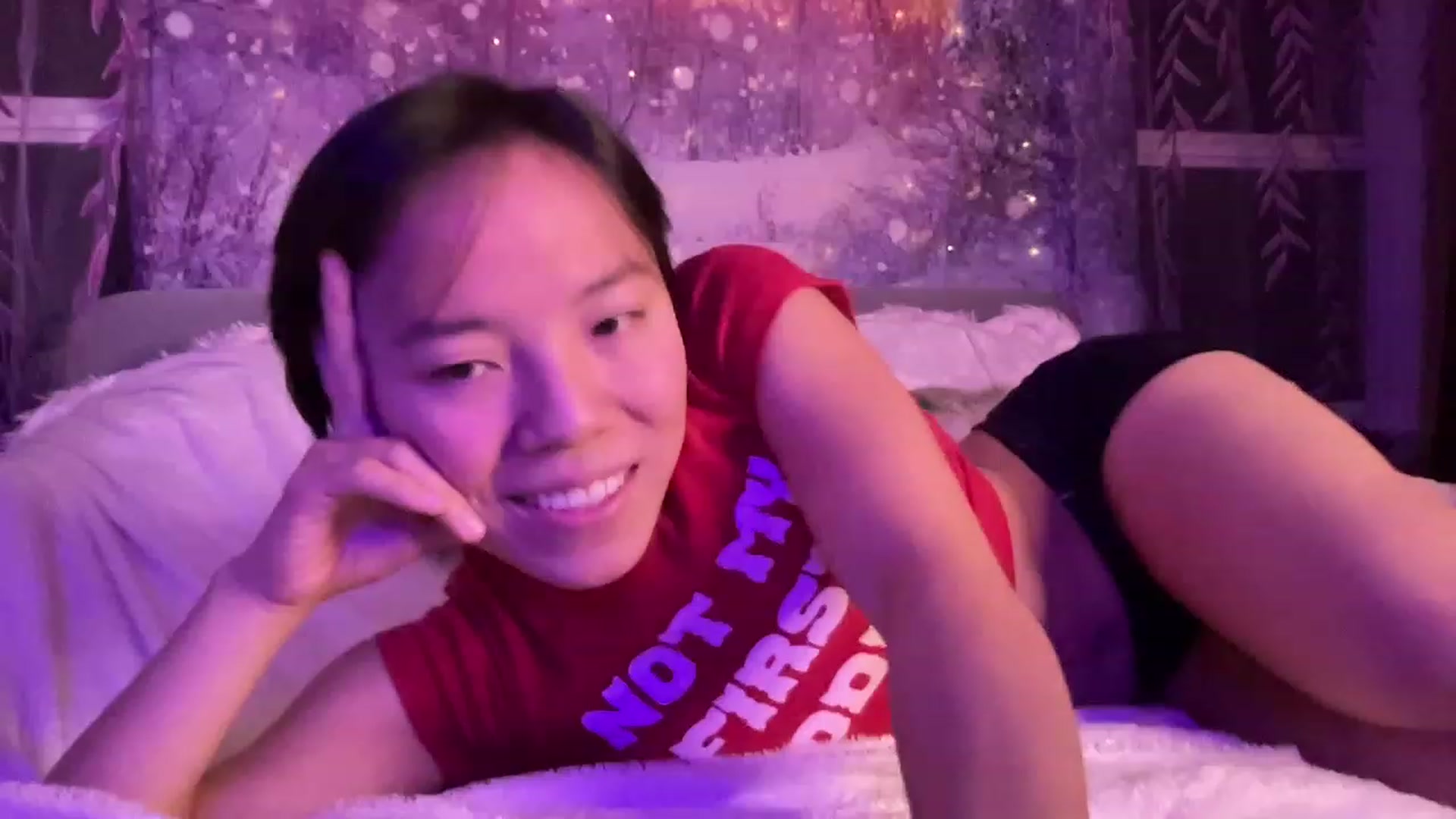 Gallery image thumbnail from Isa_Boop's myfreecams stream on, 11/28/2022, 01:04 image 10 of 20