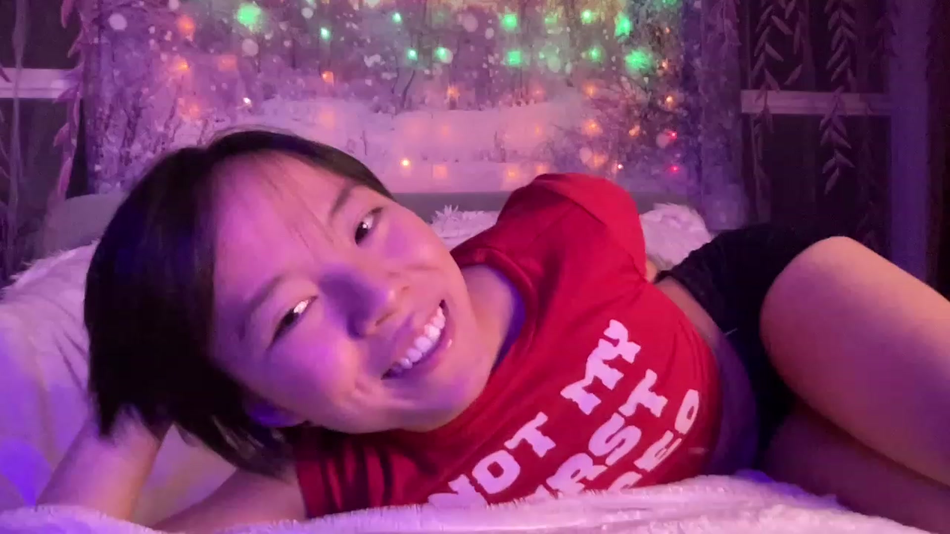 Gallery image thumbnail from Isa_Boop's myfreecams stream on, 11/28/2022, 01:04 image 8 of 20
