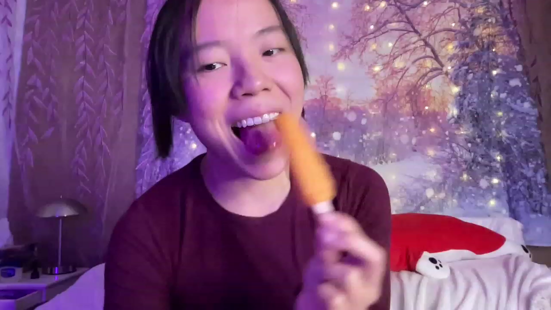 Gallery image thumbnail from Isa_Boop's myfreecams stream on, 02/21/2023, 05:18 image 14 of 20