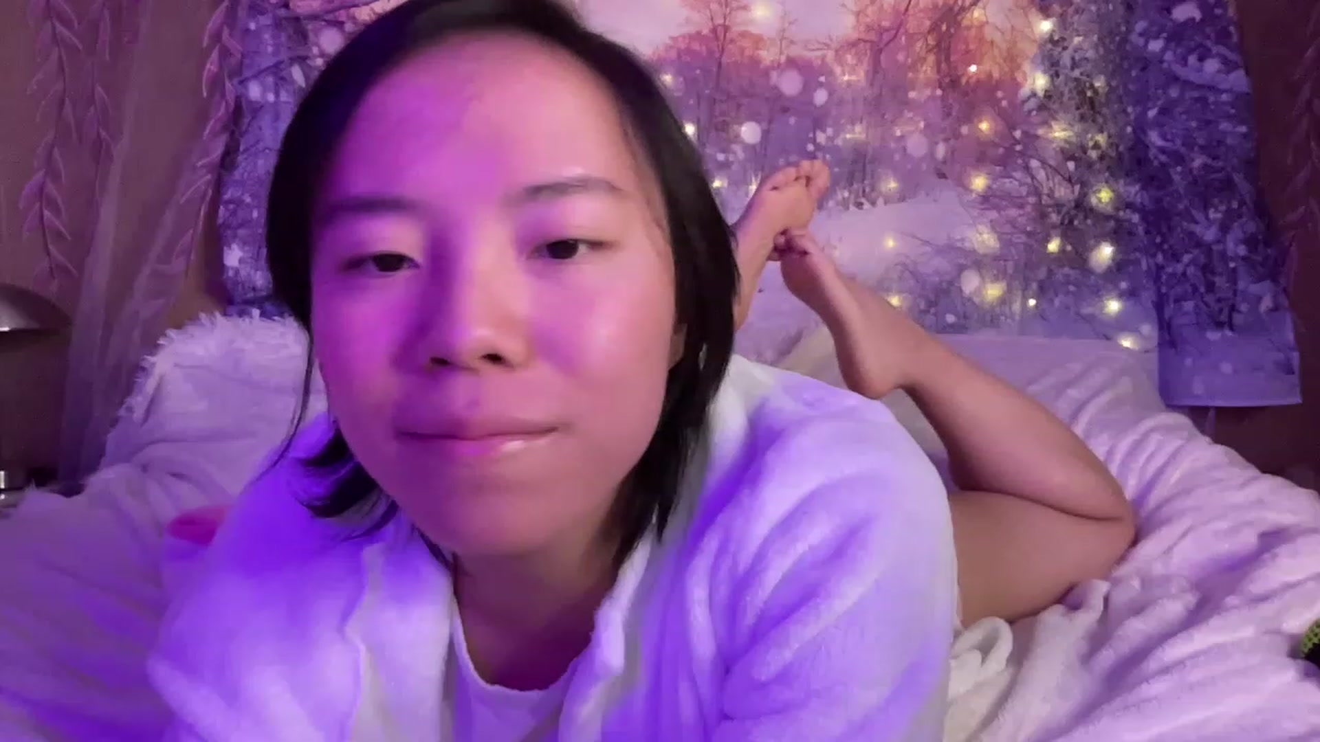 Gallery image thumbnail from Isa_Boop's myfreecams stream on, 02/28/2023, 03:50 image 10 of 20
