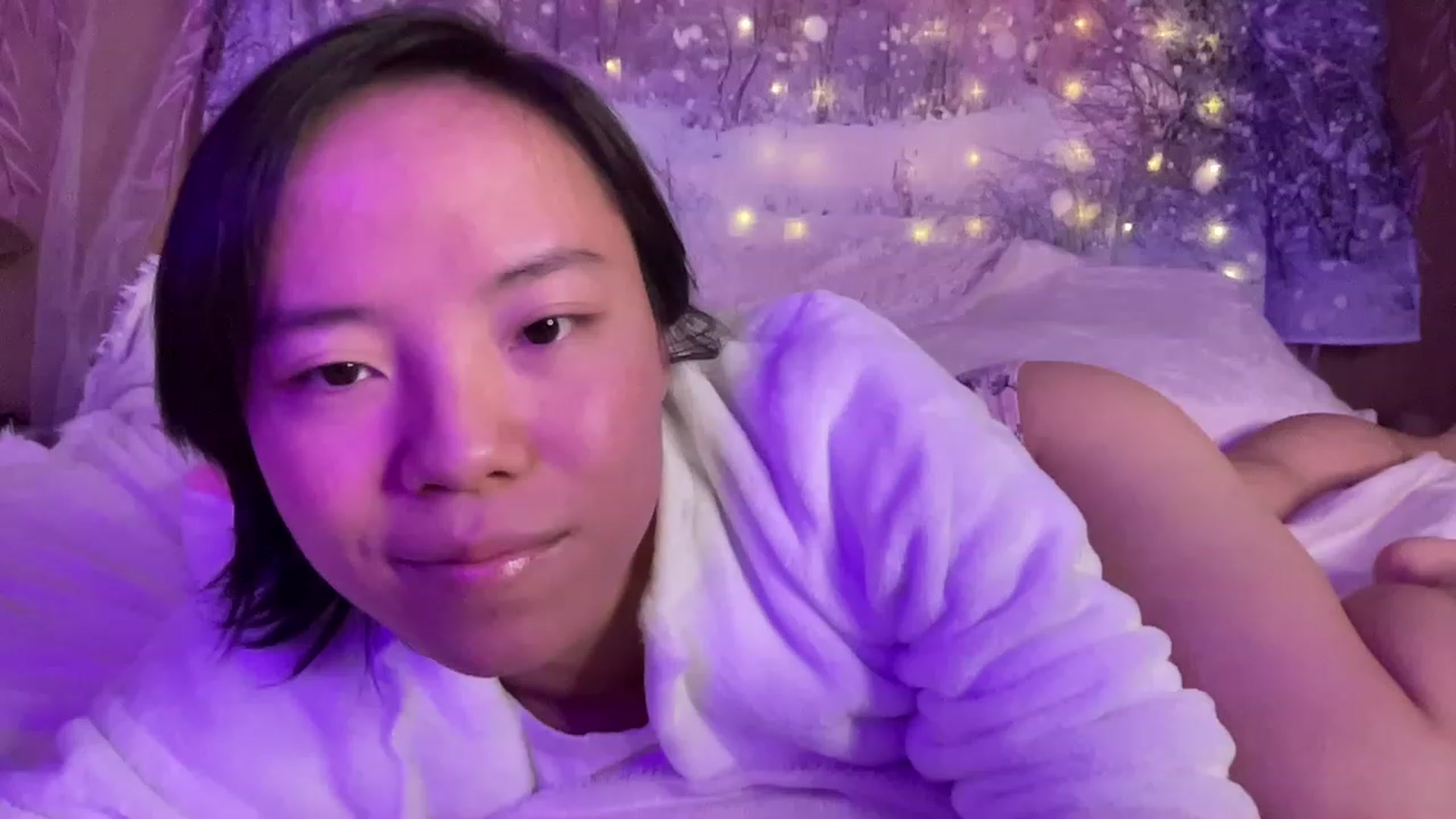 Gallery image thumbnail from Isa_Boop's myfreecams stream on, 02/28/2023, 03:50 image 11 of 20