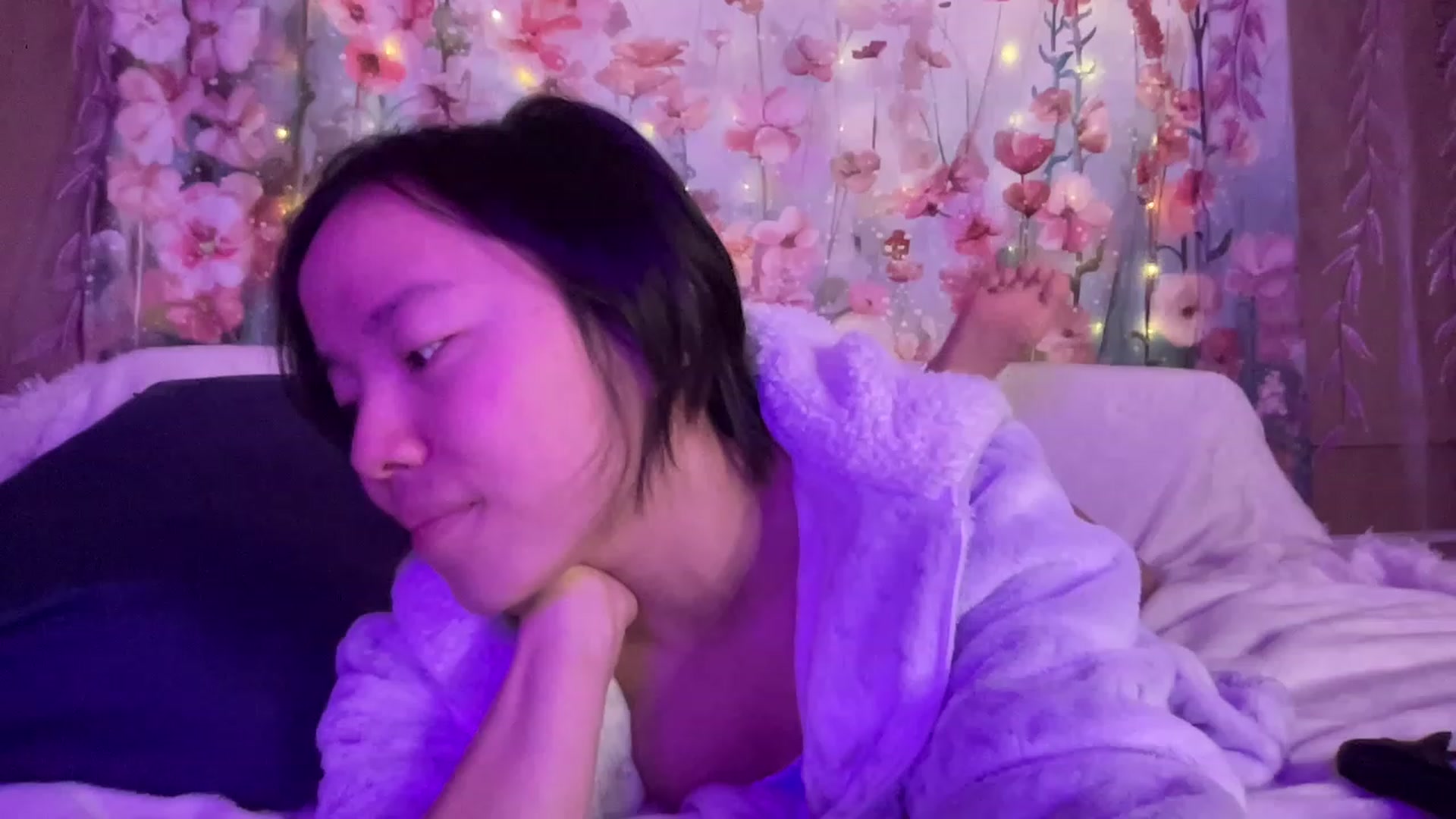 Gallery image thumbnail from Isa_Boop's myfreecams stream on, 03/14/2023, 04:58 image 1 of 20