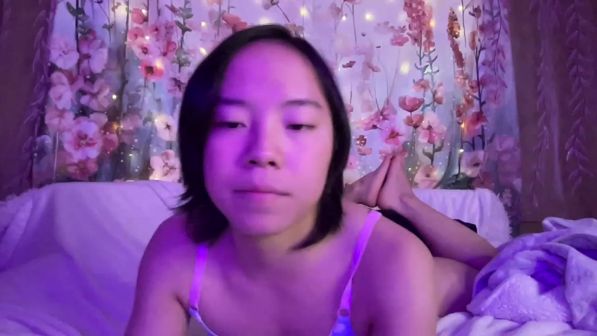Gallery image thumbnail from Isa_Boop's myfreecams stream on, 03/14/2023, 04:58 image 17 of 20