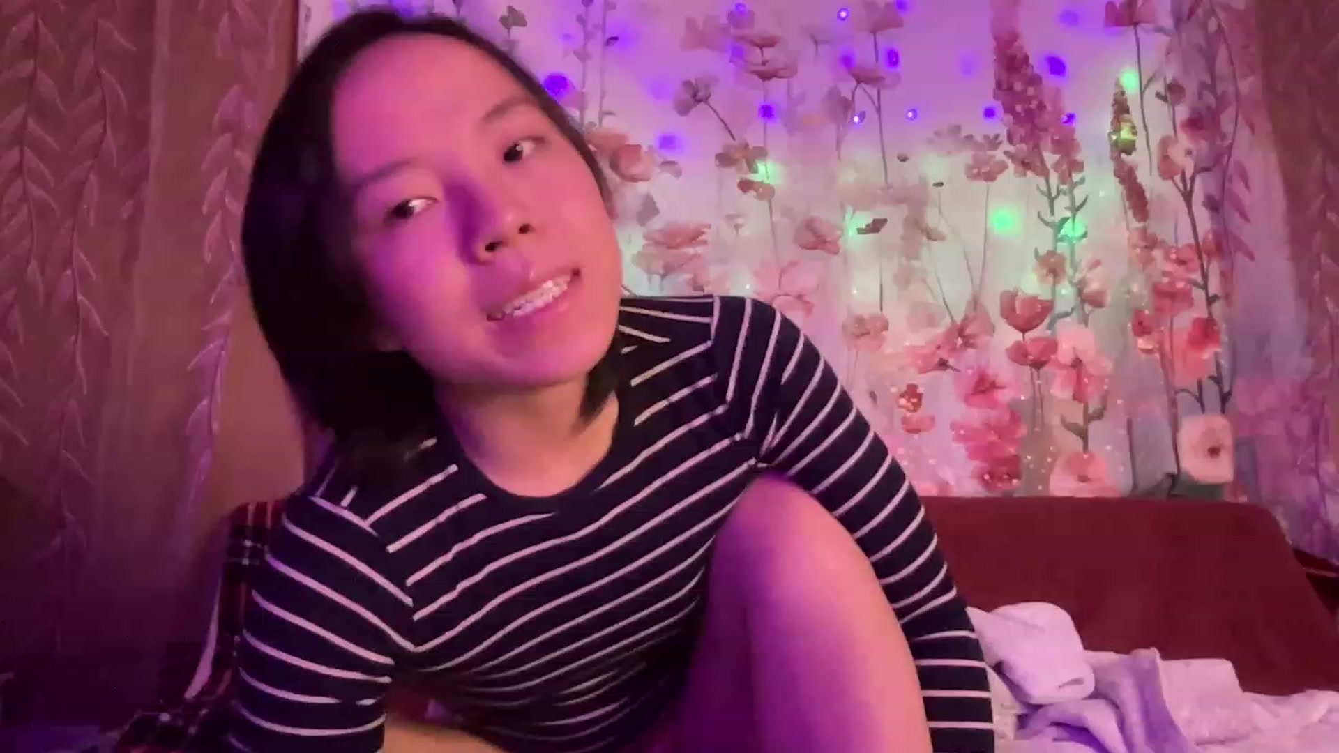 Gallery image thumbnail from Isa_Boop's myfreecams stream on, 03/20/2023, 04:44 image 7 of 20