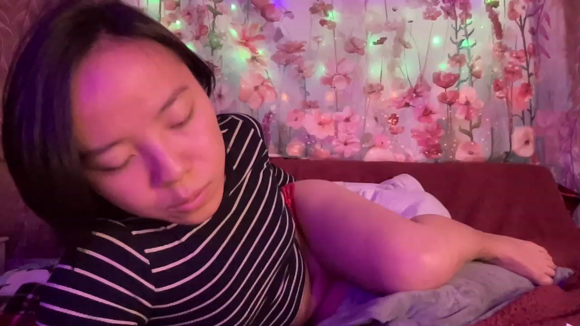 Gallery image thumbnail from Isa_Boop's myfreecams stream on, 03/20/2023, 04:44 image 20 of 20