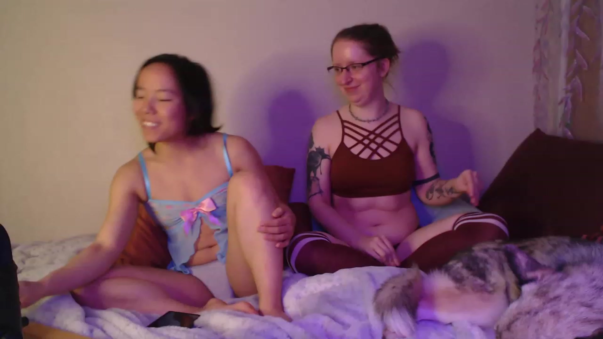 Gallery image thumbnail from Isa_Boop's myfreecams stream on, 04/02/2023, 05:04 image 11 of 20