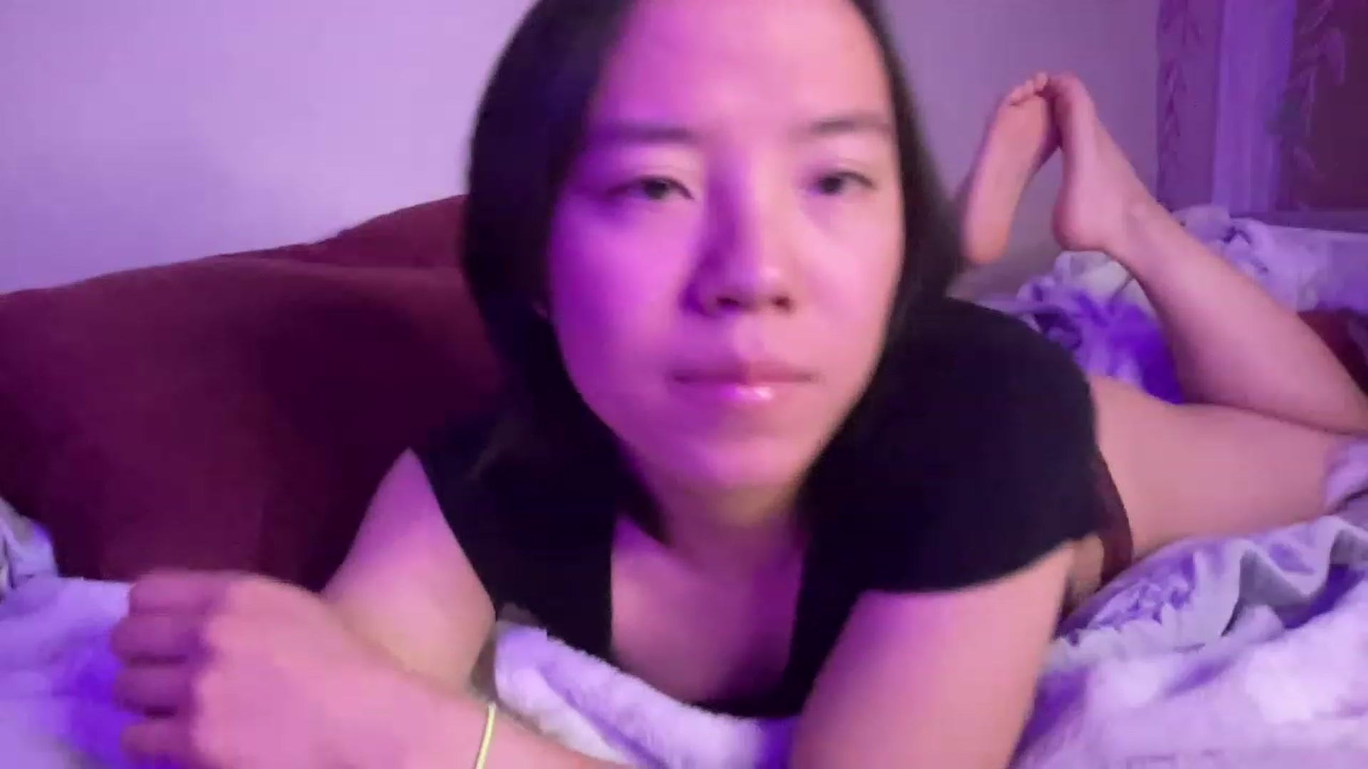 Gallery image thumbnail from Isa_Boop's myfreecams stream on, 04/04/2023, 04:30 image 12 of 20