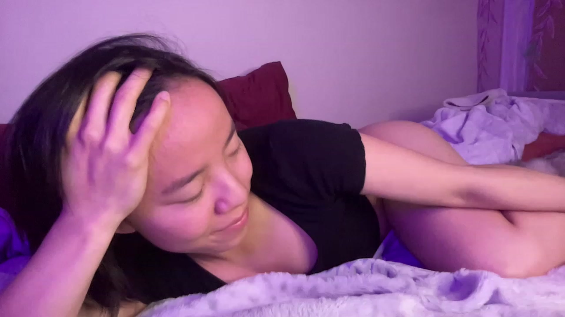 Gallery image thumbnail from Isa_Boop's myfreecams stream on, 04/04/2023, 04:30 image 4 of 20