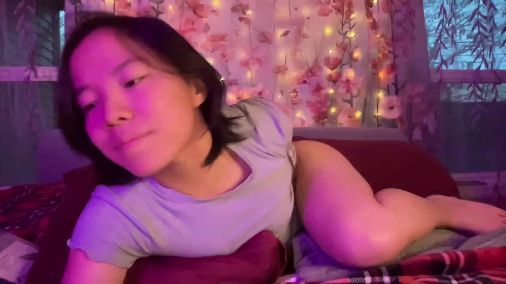 Gallery image thumbnail from Isa_Boop's myfreecams stream on, 04/12/2023, 03:57 image 3 of 20