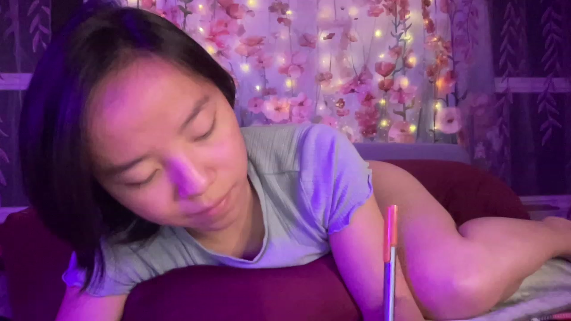Gallery image thumbnail from Isa_Boop's myfreecams stream on, 04/12/2023, 03:57 image 13 of 20