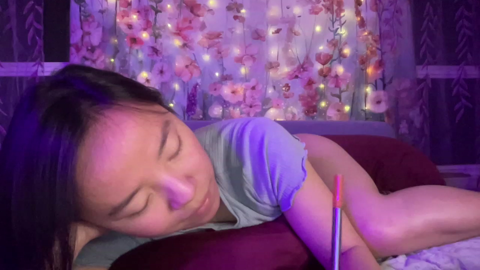 Gallery image thumbnail from Isa_Boop's myfreecams stream on, 04/12/2023, 03:57 image 12 of 20