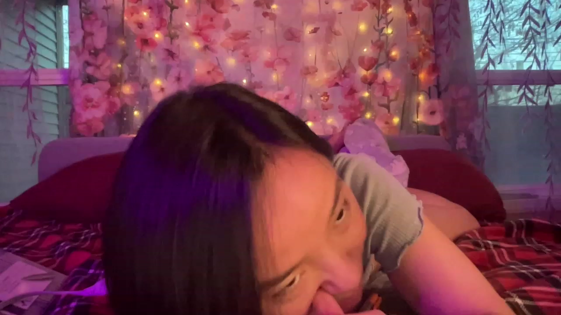 Gallery image thumbnail from Isa_Boop's myfreecams stream on, 04/12/2023, 03:57 image 1 of 20