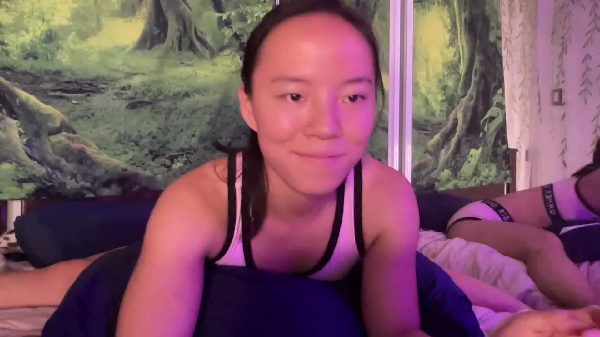 Gallery image thumbnail from Isa_Boop's myfreecams stream on, 07/27/2023, 21:20 image 12 of 20