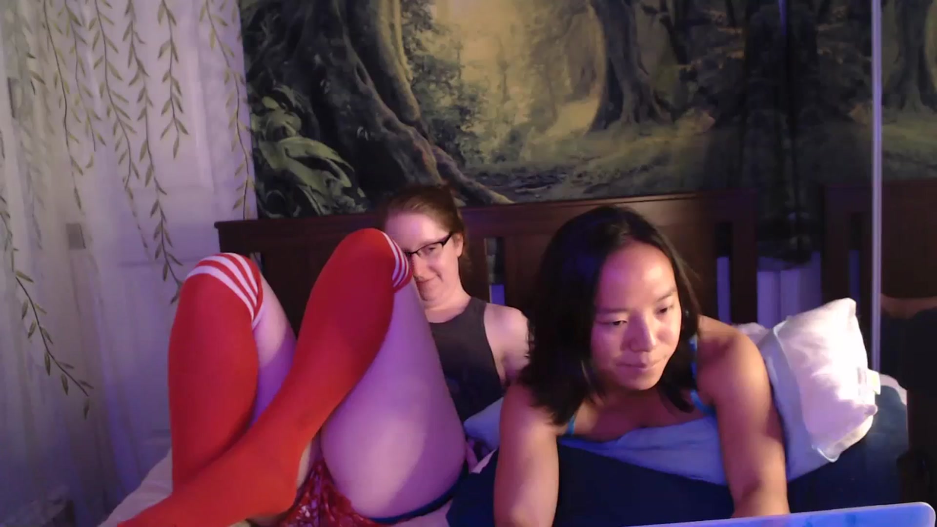 Gallery image thumbnail from Isa_Boop's myfreecams stream on, 08/08/2023, 20:25 image 19 of 20