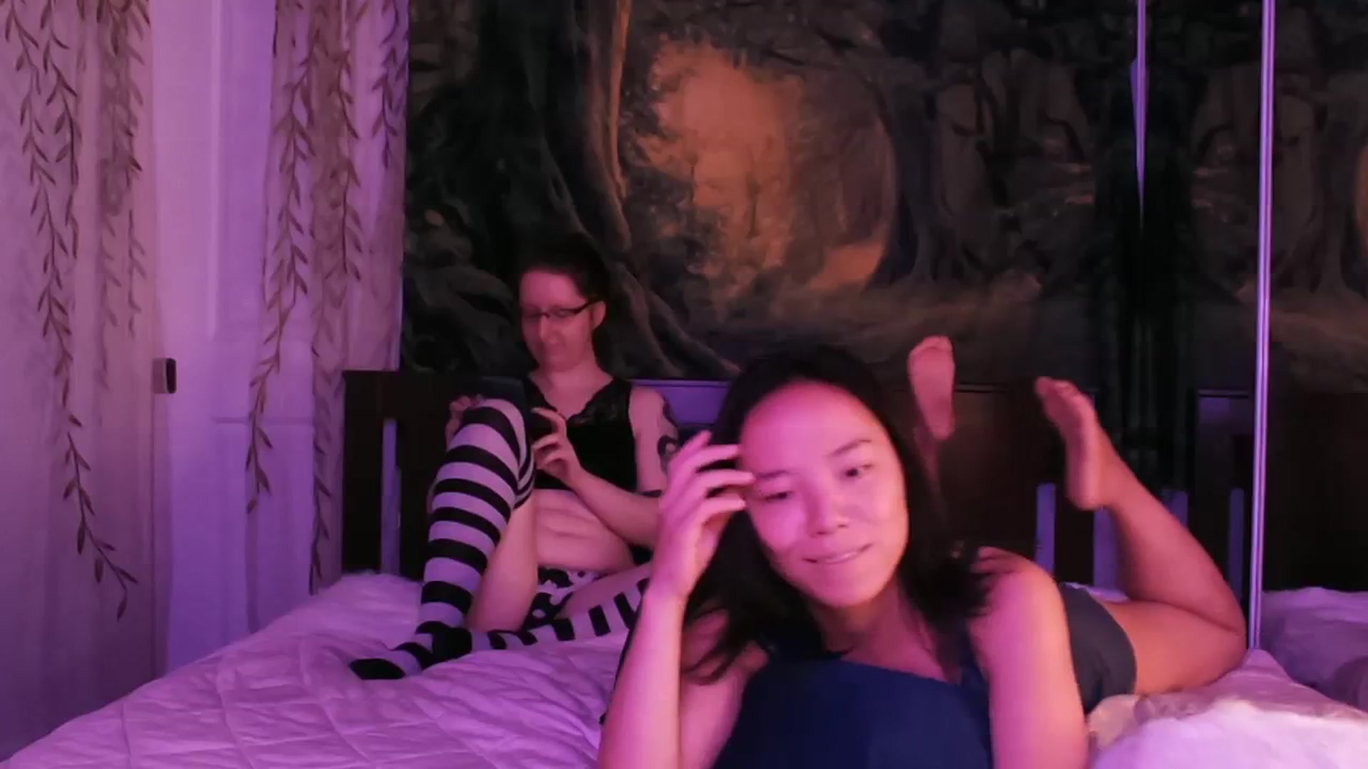 Gallery image thumbnail from Isa_Boop's myfreecams stream on, 08/10/2023, 21:46 image 18 of 20